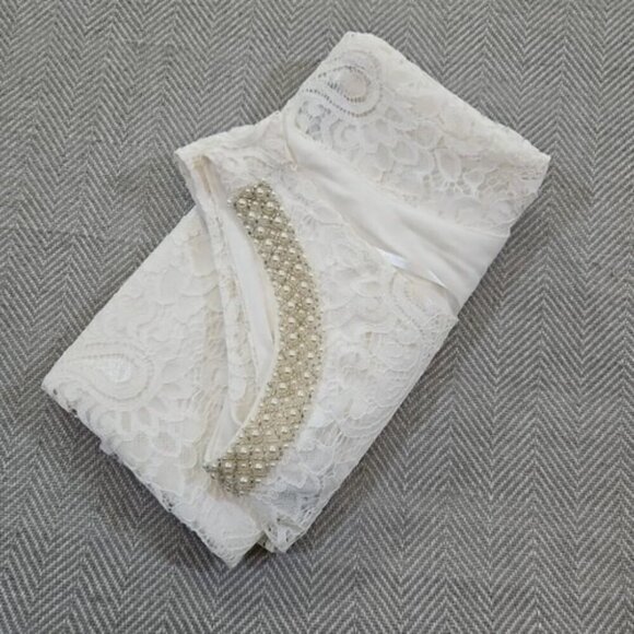 Le Bos Blouse 14W White Sleeveless Pearl Embellishments Crochet Needlepoint NWT - Picture 10 of 10